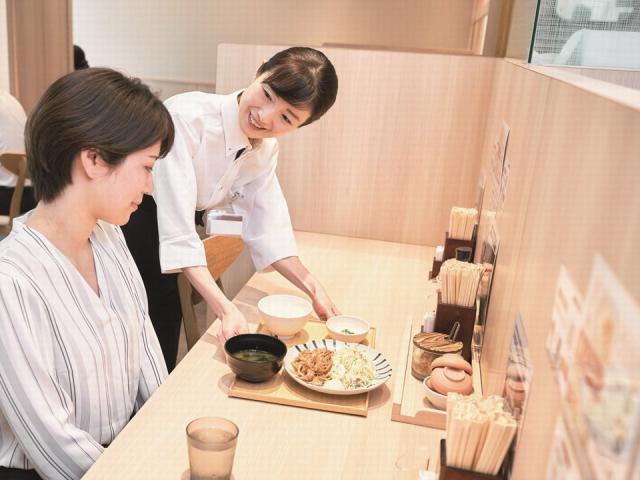 【まかない・食事補助】やよい軒　三ノ輪店のアルバイト、パート