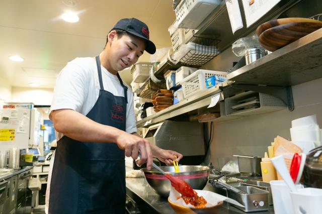 【週1日勤務OK】bb.q OLIVE CHICKEN cafe...