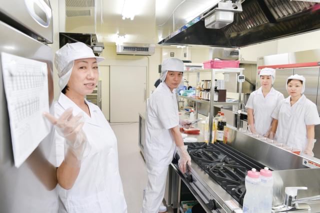 例年、未経験からスタートするスタッフが多数。
特別な資格や経験不問で、気軽に始められますよ!