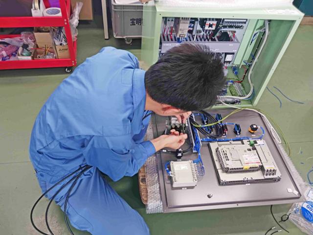 40〜50代が活躍中☆12〜3月の繁忙期は土曜休みが隔週ですが、それ以外は土日祝休みでリフレッシュもバッチリ♪