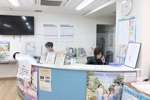 勤務先は「谷町九丁目」駅6号出口スグ！
通勤アクセスも良好で通いやすいですよ！