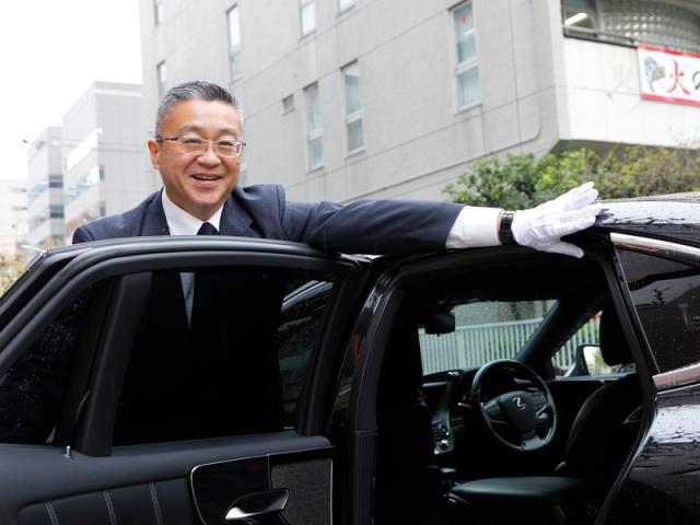 【役員付ドライバー】退職時まで月給290,000円を保障◎完全ノルマなし！普通免許があればOK！役員付ドライバー