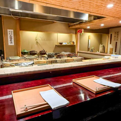 繊細で温かく、柔らかい・・・そんな京料理を提供しているお店でのお仕事です。