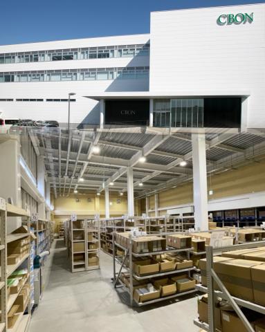 完全週休2日制/有給取得率ほぼ100％/キレイな職場環境/充実待遇のシーボンで働きませんか化粧品・紙類等の出荷・仕分け・入出庫作業