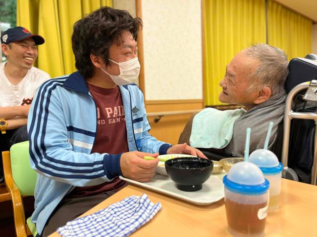 日勤のみ、無資格・未経験OKの介護ワーク！　16時までの働きやすい時間帯　シフト相談はお気軽に♪生活支援員（日勤）