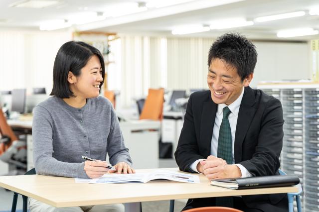 営業職と事務職は対等関係。あなたにも、会社の要として重要なポジションをお任せします。