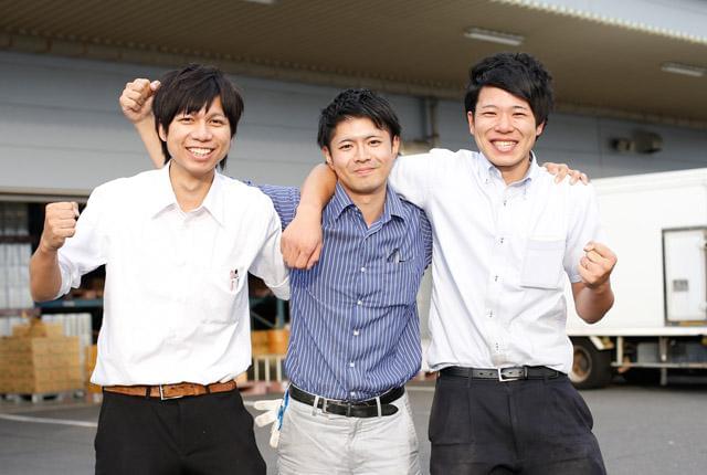 「職場は明るく、何でも相談できる環境。まわりのスタッフが支えてくれるから、おもいっきり仕事ができるんです!(写真右:Sさん)」