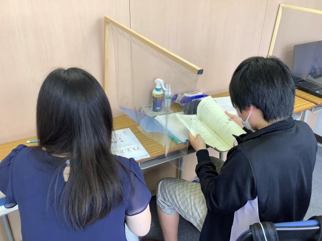 ＜学年・学科の選択可＞未経験OK、柔軟なシフトで無理なく働けます！　しゅふ・会社員・学生活躍中！小・中・高校生個別指導講師