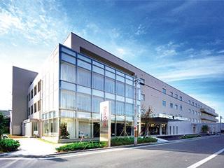 大正11年創業のくつ下製造販売会社が運営している介護施設です。