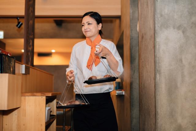 館長をはじめ、スタッフの明るい笑い声があふれる店内。
おいしい料理に囲まれながら、楽しく働けること間違いありません★