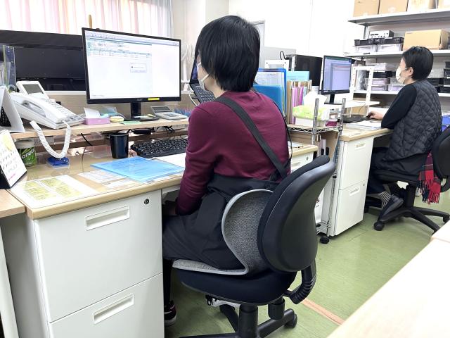 ［貿易事務］正社員大募集！女性活躍中！充実の福利厚生あり！経験者優遇！英語スキルを生かして働けます！貿易事務