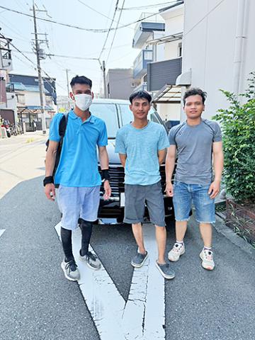 ◆約2時間×朝・夕の2セット勤務◆従業員の送迎ドライバー！週3日〜！時給1,600円！朝・夕の従業員送迎ドライバー