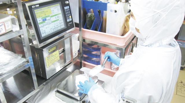 あなたもきっと当社の製品を目にしたことがあるはず♪
暮らしを支えるコンビニ商品をお届けしましょう！