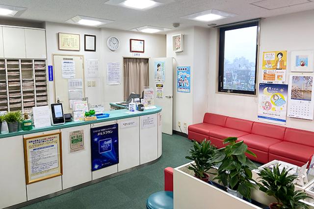 【眼科での受付事務】駅チカ！完全週休2日！経験者歓迎！医療業界未経験の方も応募OK♪受付事務・眼科補助・検査スタッフ