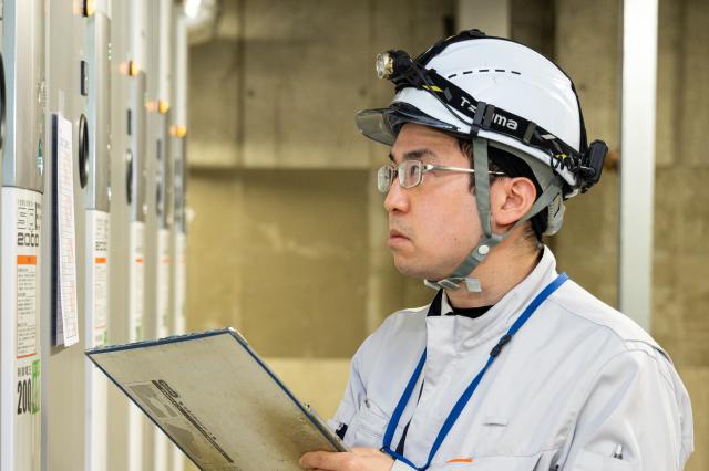 ＜官公庁の設備管理＞ 大規模施設ならではのやりがい×安定感 複数施設で設備管理スタッフ増員募集！［1］設備管理員＜責任者候補＞（正社員）
［2］設備管理員（契約社員）
［3］設備管理員＜日勤＞（正社員）
［4］設備管理員＜責任者候補＞（正社員）
［5］設備管理員（契約社員）
［6］［7］［8］設備管理員（契約社員）
