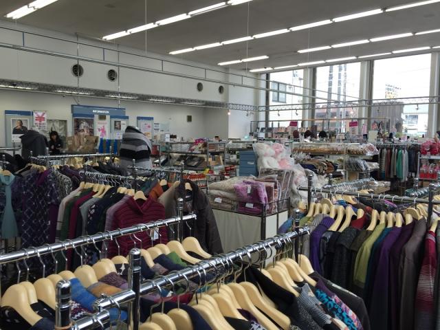 働きながらアパレル販売のノウハウを学べるから安心◎
経験者は優遇してお迎えします。