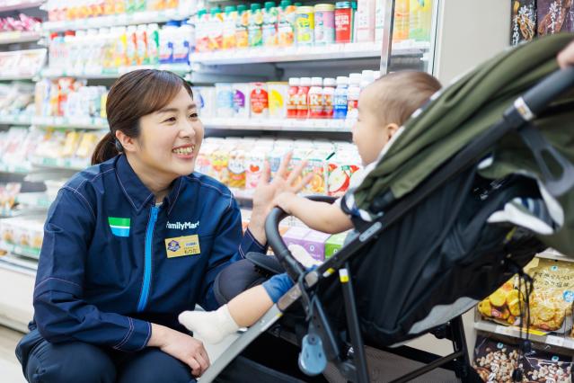 スキマ時間を有効活用！身近なコンビニ「ファミマ」でお仕事しませんか！？コンビニスタッフ