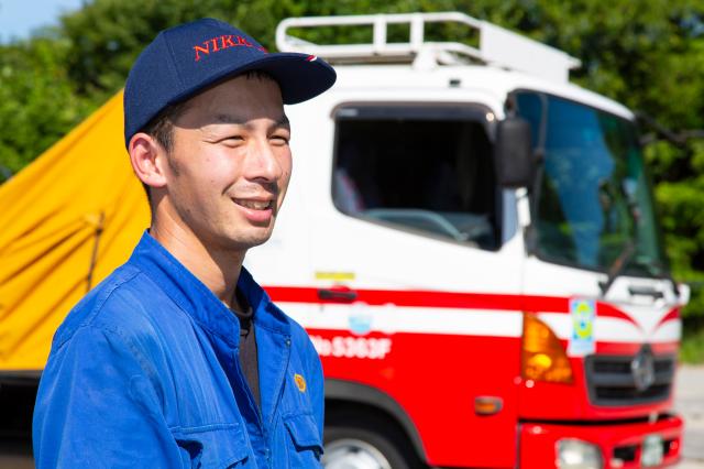 異業種から転職した、20代〜50代のスタッフ活躍中!
職場見学も開催しています。
