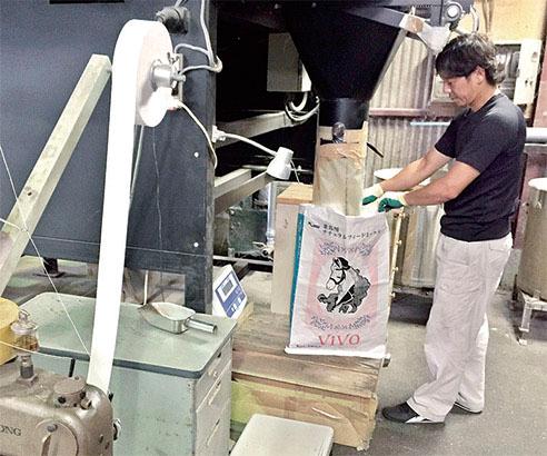 製造スタッフの平均年齢は34.5歳!
若いスタッフが楽しくのびのびと活躍している職場です。