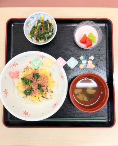 調理補助パート募集/柏原市/無資格・未経験ＯＫ！年齢不問/車通勤可/週３〜４日有料老人ホーム厨房での調理補助