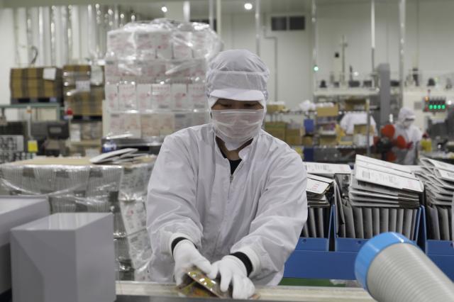 新年度の繁忙期に向けて大量募集！
20代〜70代まで幅広い世代が活躍中です◎