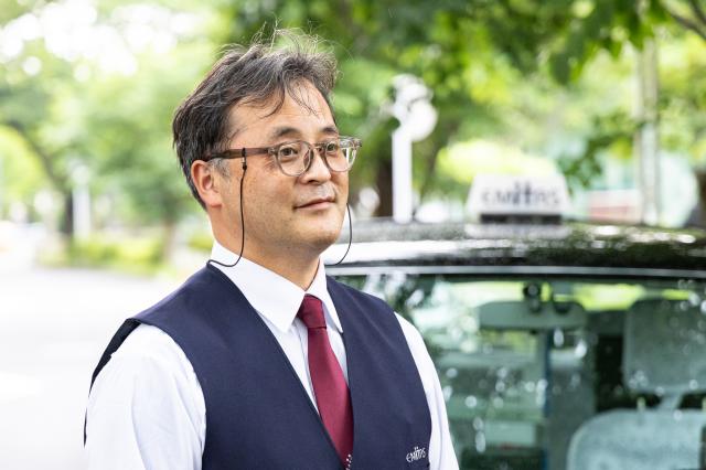 ▼スタッフインタビュー2
（キシさん／一般企業から転職／入社1ヶ月）