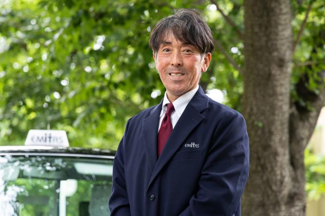 ▼スタッフインタビュー1
（マエカワさん／元配送ドライバー／入社1ヶ月）