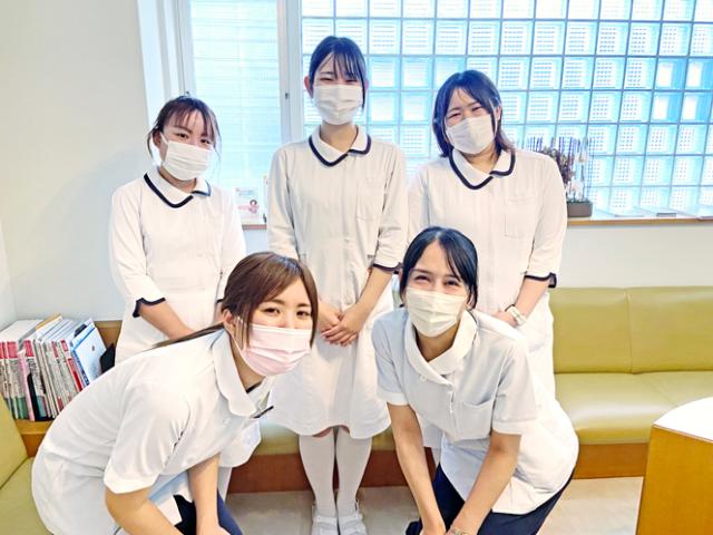 近鉄「大和西大寺」駅から徒歩1分の駅チカ！近くに商業施設もあるので、仕事終わりの買い物にも便利ですよ。