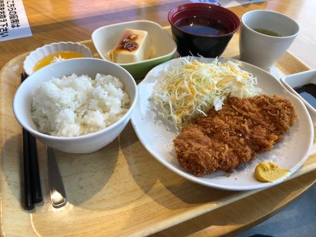 社員食堂を利用できます!
1食370円〜とリーズナブル☆