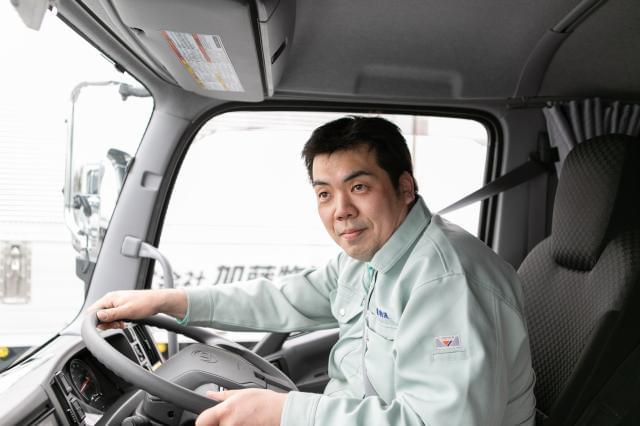 使用している車輌全てにデジタコを完備。
運転手の安全とスムーズな輸配送を実現しています。