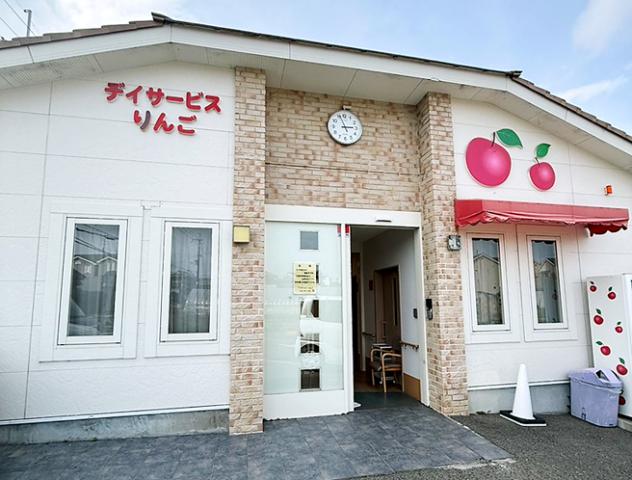 20代〜70歳までの男女が和気あいあいと活躍中★未経験から始めたスタッフも多いので、サポート体制は万全です
