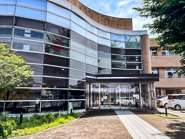 施設は「武蔵増戸駅」から徒歩3分と、通いやすい好立地!
通勤の負担が少ないのも嬉しいポイントです◎