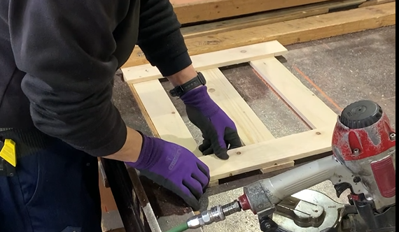 ■仕事紹介：平打ち（手打ち）作業　【工程２】