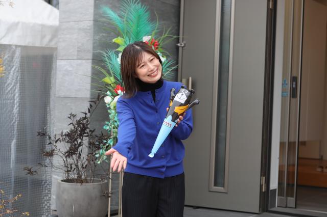 住宅展示場内、少人数のアットホームな事務所です。