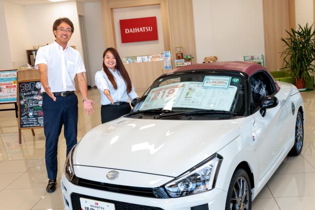 キレイなショールームではお客様との話がはずみます！！