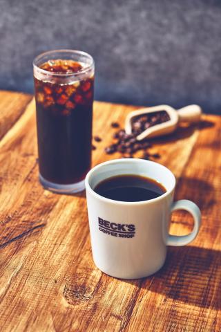 駅カフェで楽しく接客しませんか♪午前中or午後の短時間勤務OK☆週2日〜カフェのカウンタースタッフ