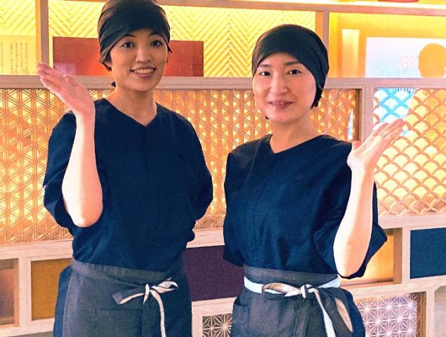 通勤に便利な駅ナカ店舗!幅広い年代の方が活躍中です!!