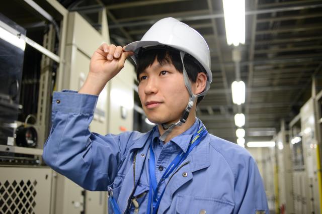 お給料を得ながら国家資格の取得ができます。