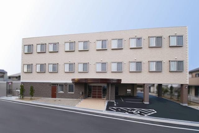 医療との連携があり24h安心です。
有給消化率が高く、お休みの取りやすい職場です♪