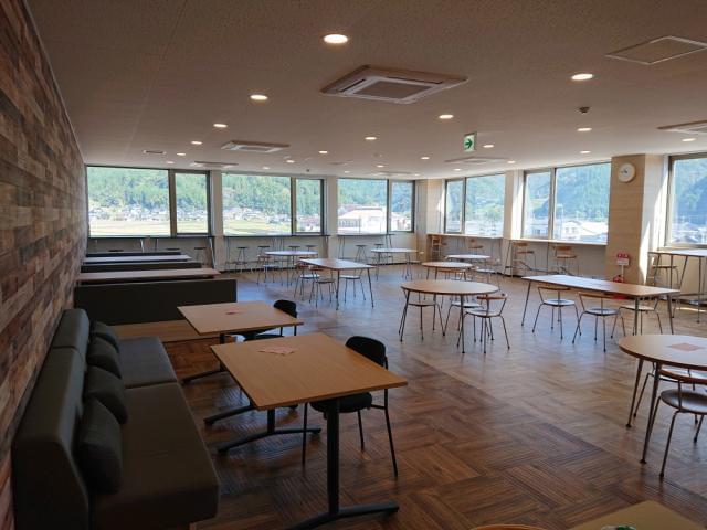 手作業での作業になります！
女性スタッフが活躍中の職場♪