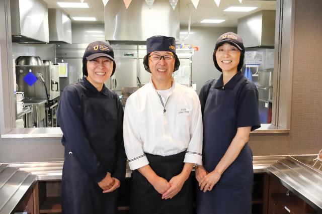 京都市右京区／高齢者向け住宅での調理（契約社員）募集／マイカー通勤OK！／大手グループ企業介護サービス付き住宅での調理師