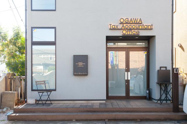 事務所全体が一つのチーム。全員が当事者意識を持ち、お客様の成長を支援しています。