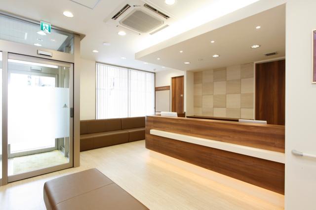 泌尿器科と腎臓内科、両方の専門医資格を持つ院長の真摯な治療が好評です◎