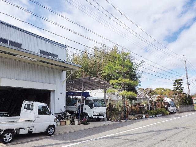 30〜50代男性活躍中！植木の剪定作業◇未経験・ブランクOK◎日祝休み◇正社員登用あり公園や公共施設・個人宅の植木剪定