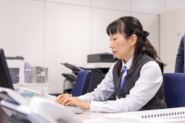 【事務スタッフ】大阪信用金庫　本部内の事務　 新しいオフィスで一緒に働きませんか？・Word、Excelを使った資料作成
・簡単な融資事務
