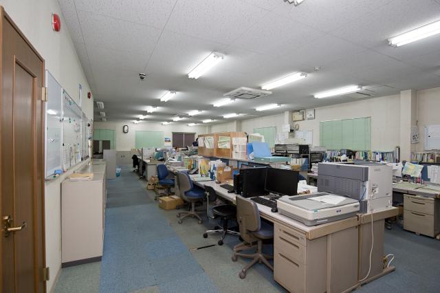 近鉄大阪線「久宝寺口」駅から徒歩5分。駅近で通勤もラクラクです。