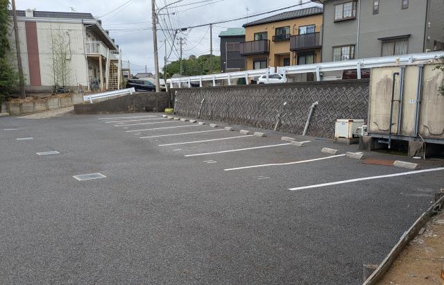 車通勤OK!
駐車場を完備しているため、車の置き場には困りません。