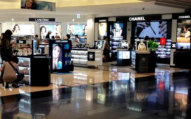 成田国際空港 免税店のお仕事です♪