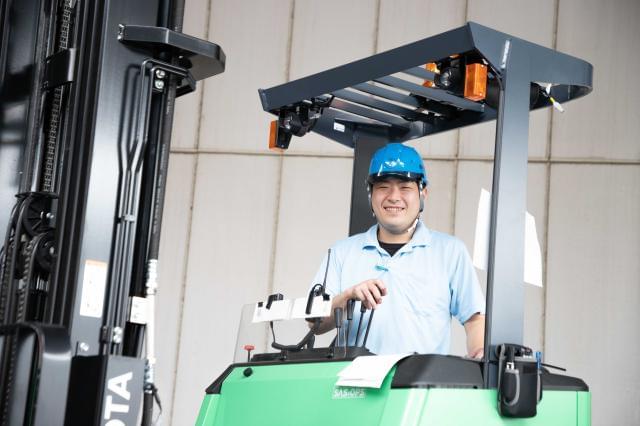 車・バイク・自転車通勤OK!
無料駐車場をご用意しています◎