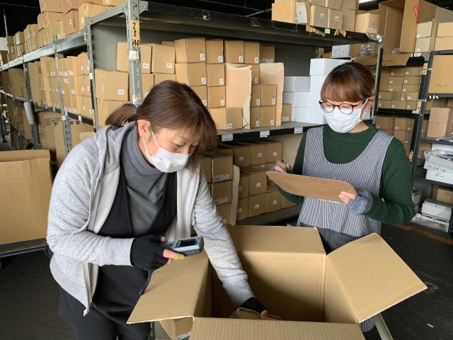 30代〜50代のスタッフ活躍中！
社会保険完備、正社員登用制度など腰を据えて働ける待遇も◎！